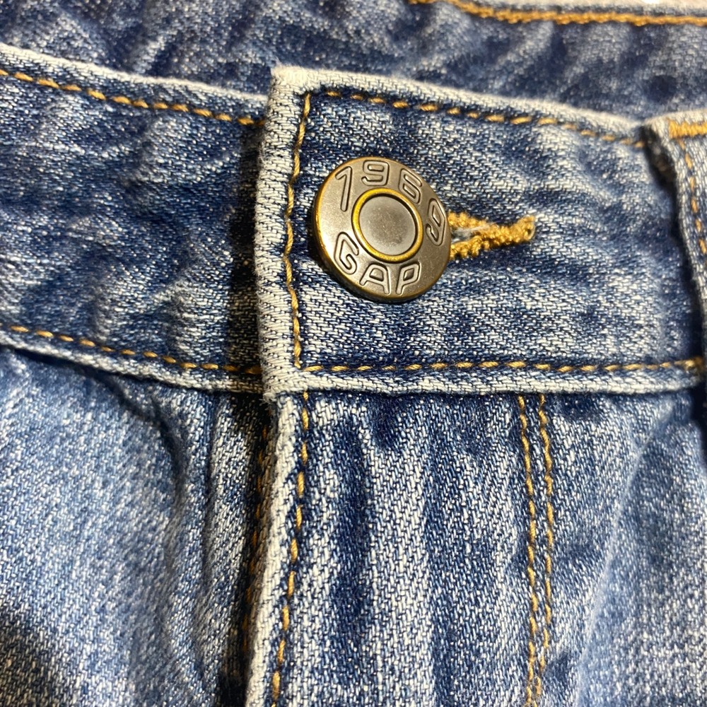 Y2K Gap 1969 Womens Blue Denim Shorts Size 6 28 Medium Wash Distressed Mid Rise - Picture 5 of 8